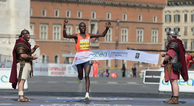 Maratona di Roma, dominano il keniano Birech e l’etiope Tusa