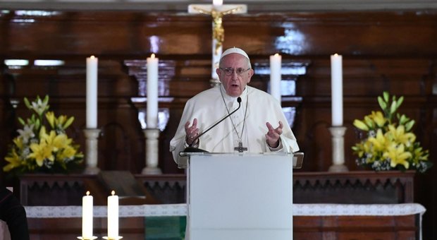 Papa Francesco a Tallin promette trasperaneza e onestà sulla pedofilia e gli scandali economici
