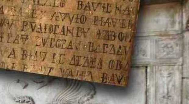 Santa Maria la Nova, il mistero si svela: scoperto il codice per la scritta segreta