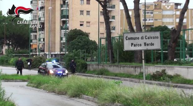 Napoli: dosi di cocaina nelle tasche, spacciatore bloccato al Parco Verde
