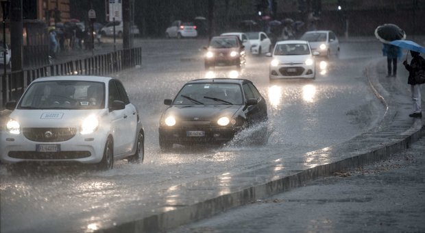 Maltempo, Protezione Civile dichiara allerta meteo in Lazio: «Temporali, grandinate e raffiche di vento»