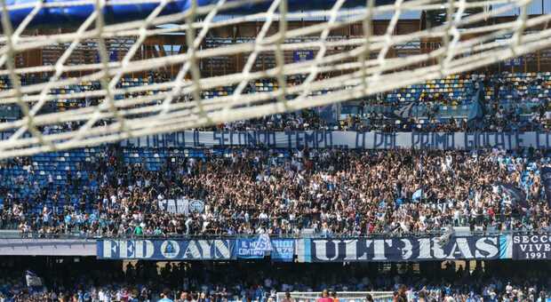 Napoli-Frosinone 2-2, dura contestazione dei tifosi ultras allo Stadio Maradona