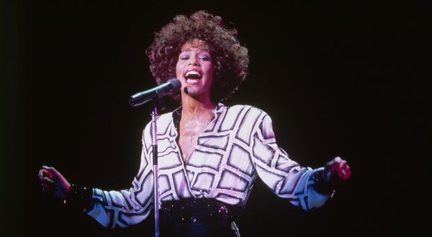Whitney Houston torna in concerto sotto forma di ologramma