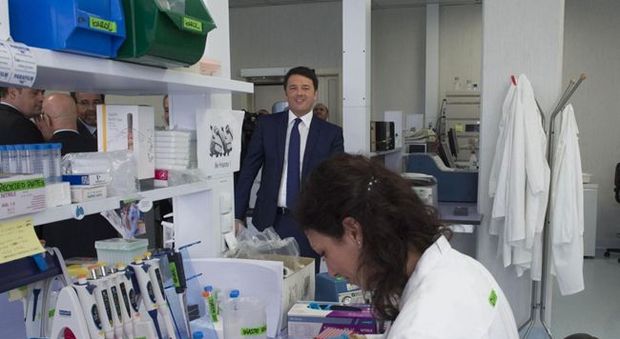 Renzi annuncia un piano da 2,5 miliardi per la ricerca e il codice appalti