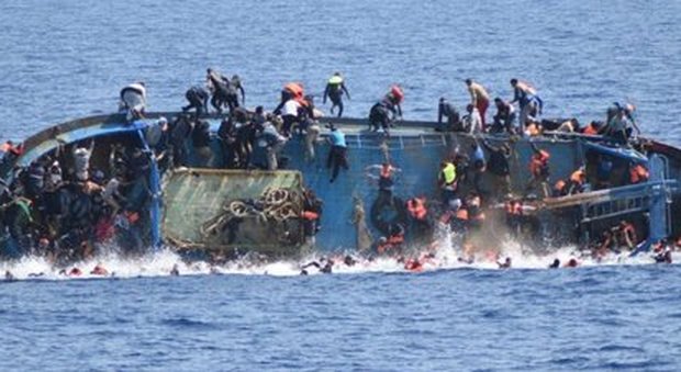 Nuovo naufragio sulle coste libiche: «Si temono almeno 240 morti»