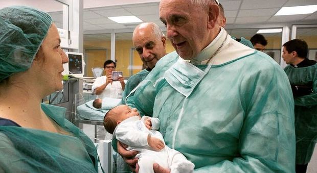 Papa Bergoglio denuncia deriva eugenetica, troppi aborti terapeutici
