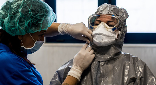 Coronavirus a Napoli, task force anti-contagio: «Controlli e tamponi rapidi, così evitiamo nuovi focolai»