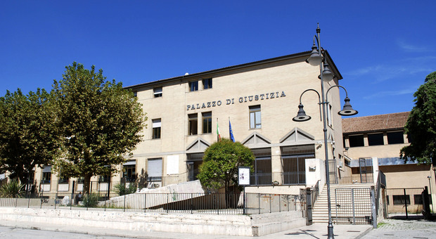 Tribunale di Cassino, il Ministero non paga affitto e utenze da anni: il Comune ha anticipato 3 milioni di euro