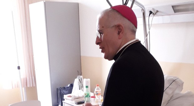 Monsignor Crociata all'hospice San Marco