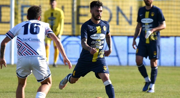 Viterbese, Markic squalificato: i gialloblù preparano la sfida contro il Palermo