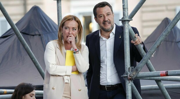 Meloni, prove di governo: resta il nodo Viminale Ipotesi Salvini al Lavoro, lui insiste per gli Interni