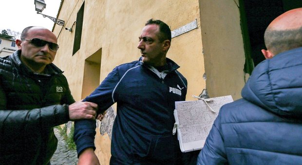 De Vito arrestato, Mezzacapo al gip: «Nessuna tangente, solo compensi per attività professionali»