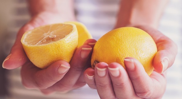 Limone, riso o banana: no alle diete lampo che fanno riprendere subito i chili