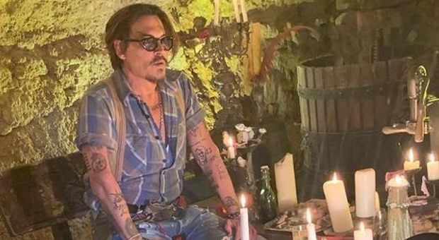 Johnny Depp su Instagram: «È arrivato il momento di aprire un dialogo in questo periodo così tragico»