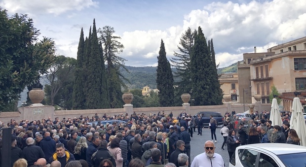 immagine Il funerale di Vincenzo Mancini, patron di Cisalfa, a Tivoli