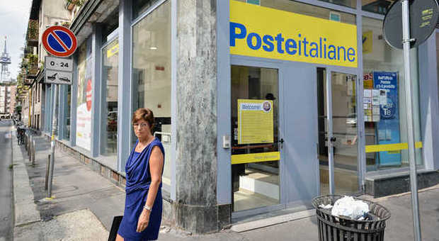 Via Lomazzo, apre il primo ufficio postale multietnico: i dipendenti parlano cinque lingue -Guarda