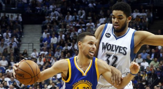 Karl-Anthony Towns e Stephen Curry