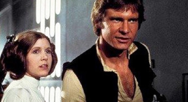 Carrie Fisher e Harrison Ford in Guerre Stellari