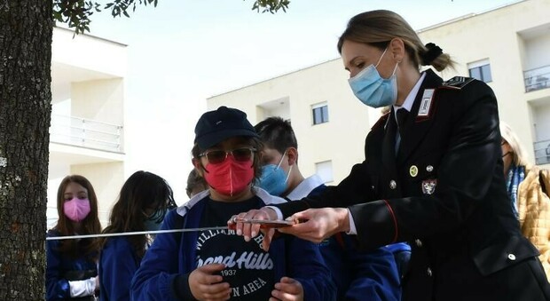 Gli alunni della primaria di Rivodutri visitano il comando provinciale dei carabinieri di Rieti