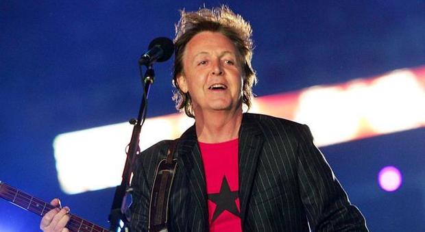 Paul McCartney, venduto all'asta online il foglio su cui scrisse “Hey Jude”