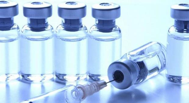 Vaccini, nuovo dietrofront della maggioranza: «Autocertificazione valida fino a marzo»