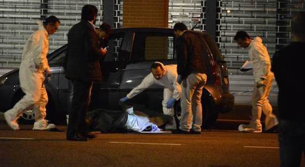 Far West A Milano Sparatoria In Strada Due Morti E Un Ferito Fermato