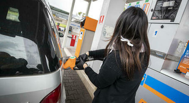 Prorogati gli sconti sul prezzo della benzina