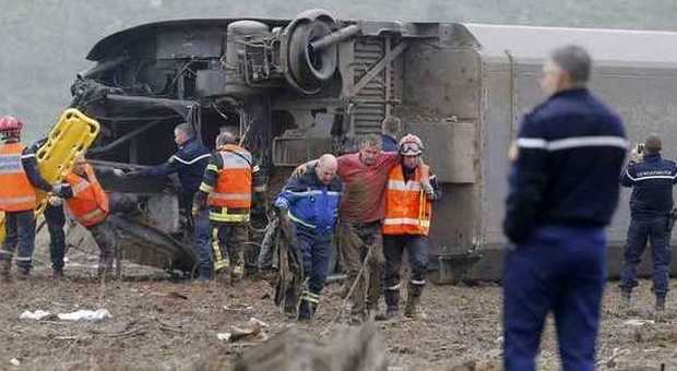 Francia, deraglia un treno alta velocità vicino Strasburgo: almeno 10 morti e 40 feriti