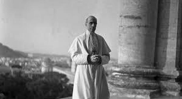 Prime carte archivi vaticani: «Pio XII aiutò gli ebrei». Il rabbino capo di Roma: «Si riveleranno un boomerang»