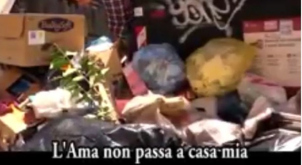 «L'Ama non c'è»: il video-parodia sui rifiuti di Roma diventa virale