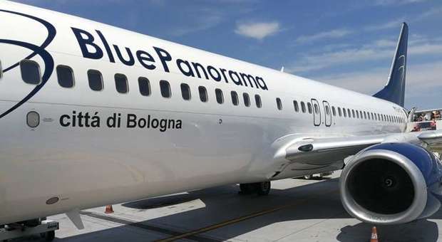 Il pilota è ubriaco, l'aereo non parte: rabbia per 200 passeggeri a bordo del volo per Bologna