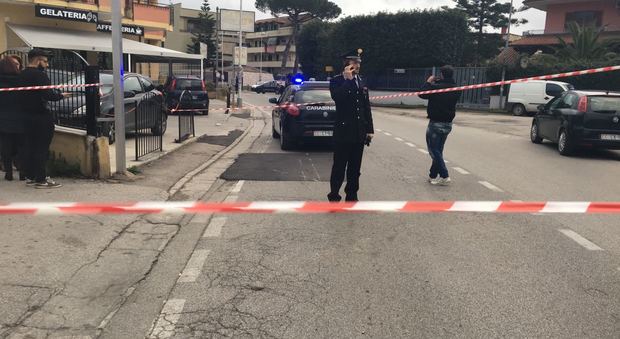Campania, sparatoria in strada: 2 feriti. Banditi in fuga inseguiti dai carabinieri