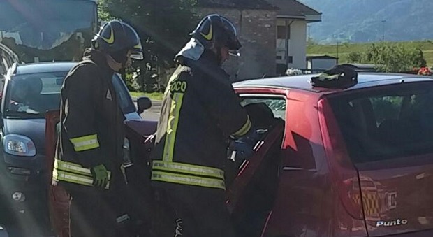 Scontro fra tre auto a Bastia: due persone rimangono ferite