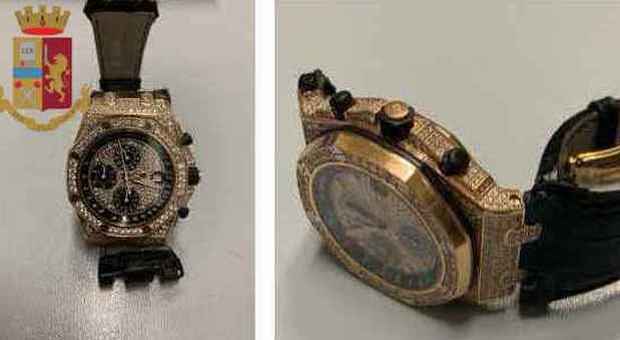 Roma, avevano rubato un orologio da oltre 400mila euro: arrestato il rapinatore a Milano