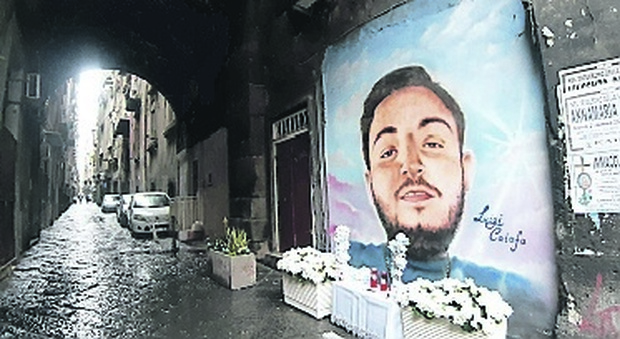 Napoli, spaccio di droga durante il coprifuoco: arrestato lo zio di Luigi Caiafa, il baby rapinatore ucciso dalla polizia