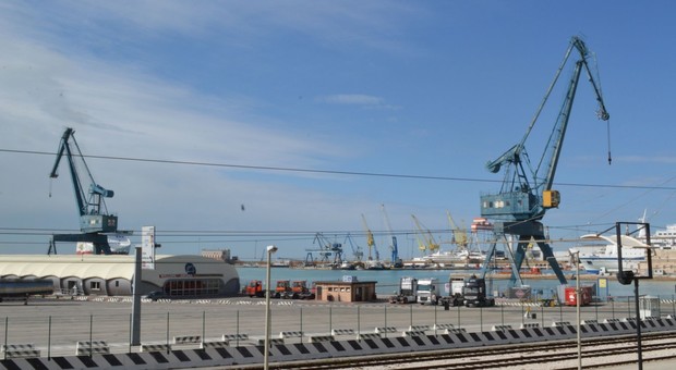 Ancona, si accascia sulla banchina: una turista inglese muore al porto