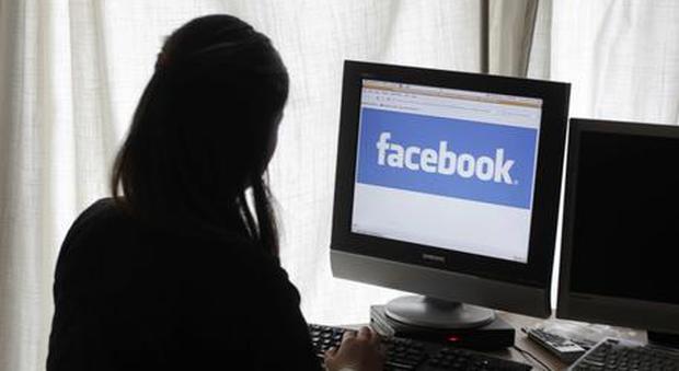 Facebook e gli insulti sul web: «È libertà di espressione»