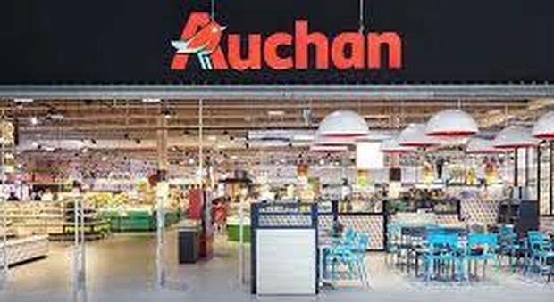 Auchan, negozi italiani in affanno Il gruppo dimezza l'utile nel 2017