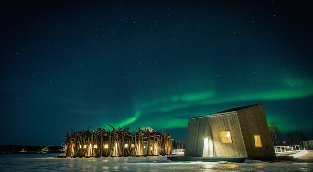 Aurora boreale: il nuovo rifugio per ammirarla è un hotel galleggiante nella Lapponia svedese