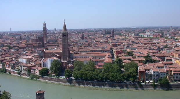 Passeggiate ancora proibite a Verona, il sindaco: «Non è il momento di fare un passo indietro» (Foto di stinne24 da Pixabay)