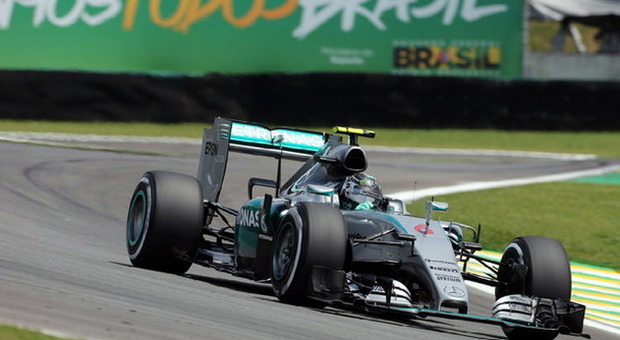 Nico Rosberg con la sua Mercedes a San Paolo