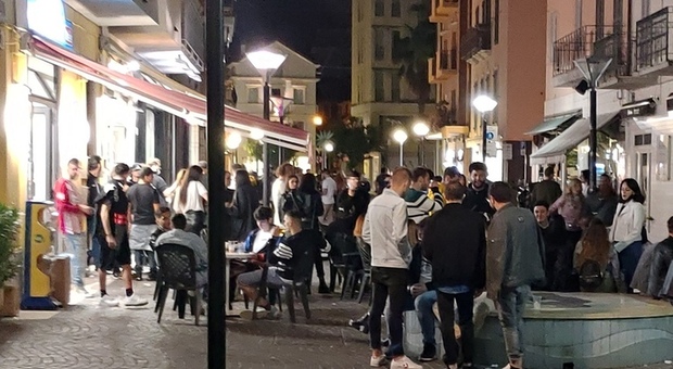 San Benedetto, il Tar dà torto al bar che si ribellò all'ordinanza di chiusura del Comune contro la movida molesta