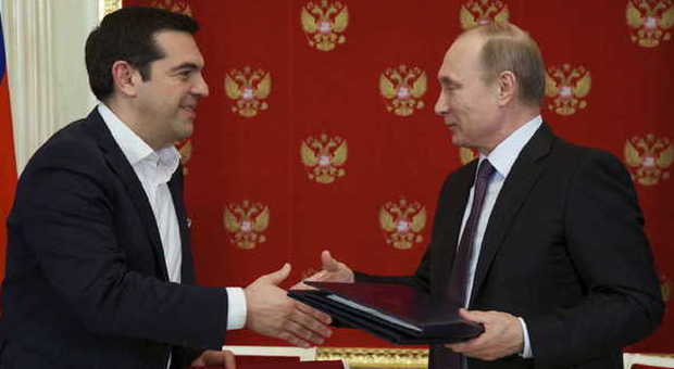 Grecia, Tsipras tende la mano a Putin: «Basta sanzioni Ue a Mosca»