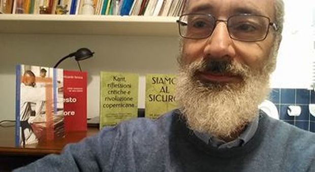 Prof napoletano istiga al razzismo su Facebook: «Segnalato alla polizia postale»