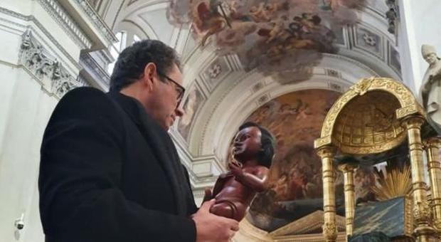 Bambino Gesù nero alla messa di Natale: a Palermo l'iniziativa pro-migranti