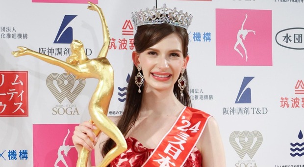 Miss Giappone è nata in Ucraina, pioggia di critiche sui social: «Da dove si vede che è giapponese?»