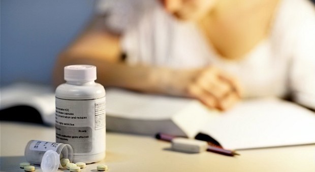 Dopati per lavorare: in Italia farmaci usati come droga per migliorare le prestazioni