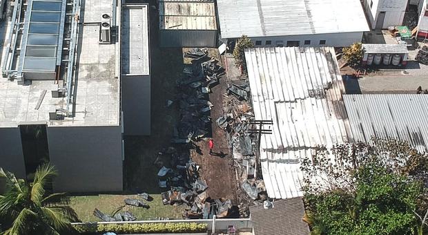 Flamengo, un incendio devasta il centro sportivo: 10 morti. Le vittime sono baby calciatori
