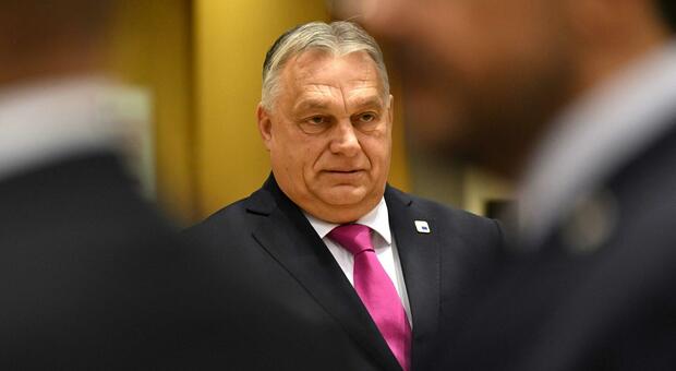 Orban assente (volontario) al voto sull'adesione dell'Ucraina alla Ue: «Pessima decisione». Ecco perché il risultato è valido