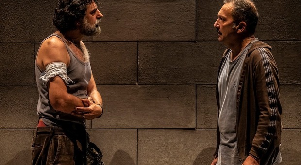 Massimo de Matteo e Francescano Procopio, protagonisti di "Muratori" al teatro Lendi